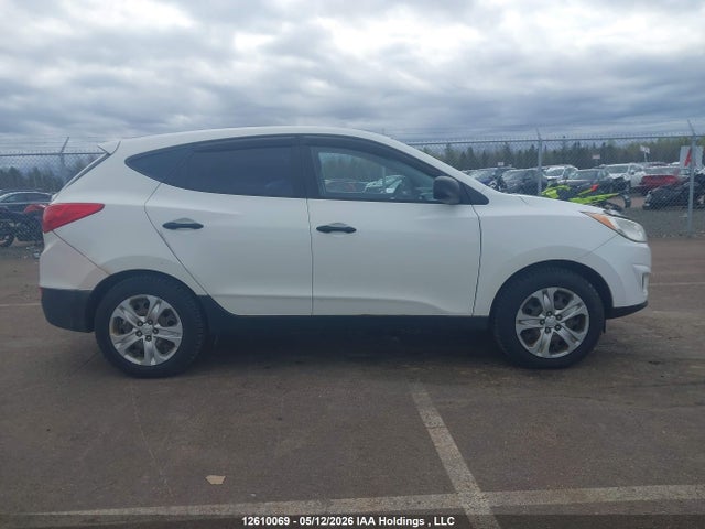 2013 Hyundai Tucson Gl მანქანა იყიდება აუქციონზე, vin: KM8JTCAC0DU702383, აუქციონის ნომერი: 12610069