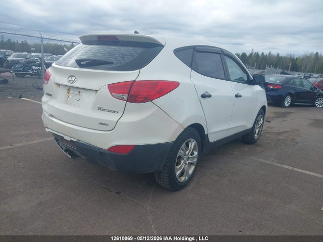 2013 Hyundai Tucson Gl მანქანა იყიდება აუქციონზე, vin: KM8JTCAC0DU702383, აუქციონის ნომერი: 12610069
