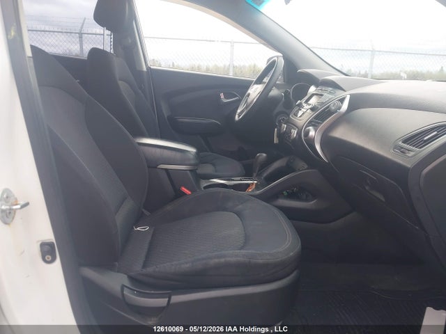 2013 Hyundai Tucson Gl მანქანა იყიდება აუქციონზე, vin: KM8JTCAC0DU702383, აუქციონის ნომერი: 12610069