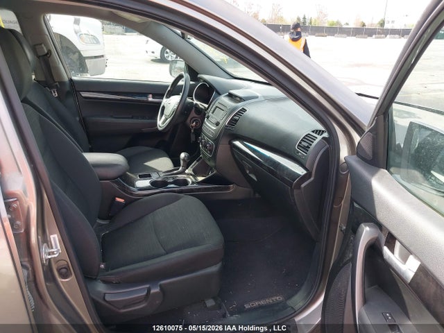 5XYKT3A62FG612546 KIA SORENTO LX