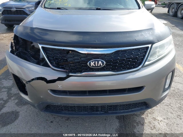 5XYKT3A62FG612546 KIA SORENTO LX