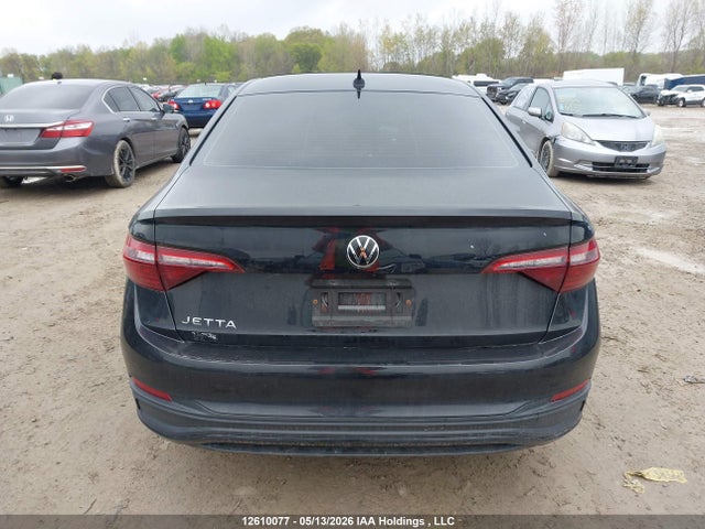 3VWSM7BU8NM015787 Volkswagen Jetta Comfortline