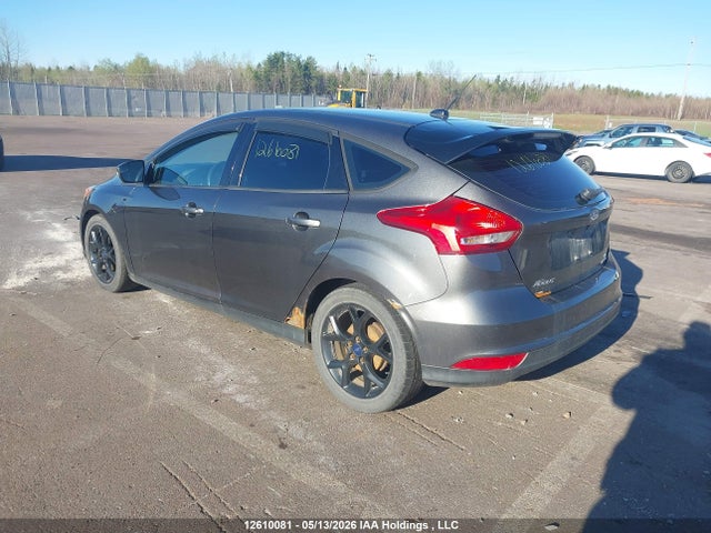 Ford FOCUS SE 2016 1FADP3K21GL333996 Image 3