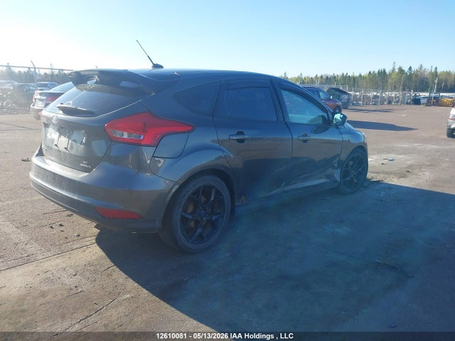 Ford FOCUS SE 2016 1FADP3K21GL333996 Image 4