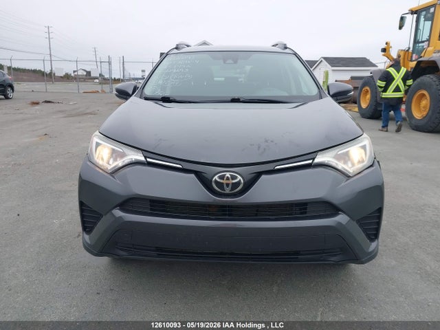 2017 Toyota Rav4 Le მანქანა იყიდება აუქციონზე, vin: 2T3BFREV1HW653492, აუქციონის ნომერი: 12610093