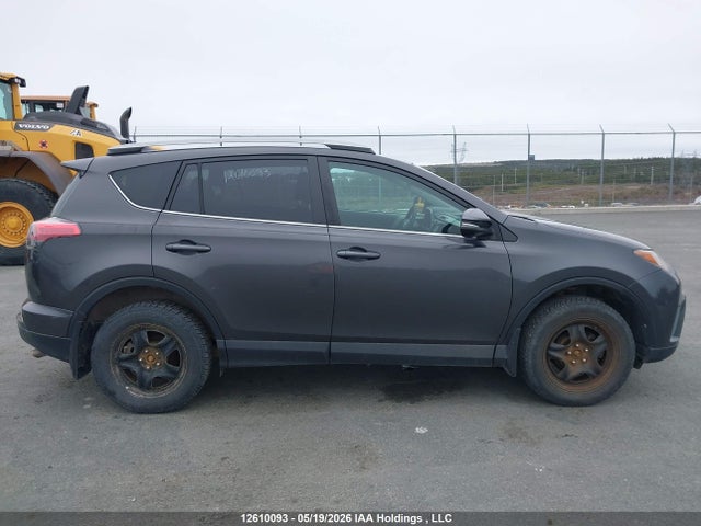 2017 Toyota Rav4 Le მანქანა იყიდება აუქციონზე, vin: 2T3BFREV1HW653492, აუქციონის ნომერი: 12610093