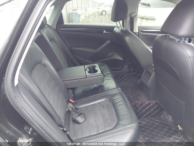 12610139 :رقم المزاد ، 1VWCH7A35CC007601 vin ، 2012 Volkswagen Passat Sel مزاد بيع