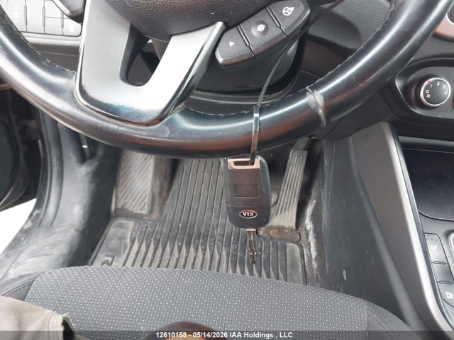 2015 Kia Rondo მანქანა იყიდება აუქციონზე, vin: KNAHT8A34F7087741, აუქციონის ნომერი: 12610158