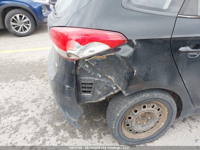 2015 Kia Rondo მანქანა იყიდება აუქციონზე, vin: KNAHT8A34F7087741, აუქციონის ნომერი: 12610158