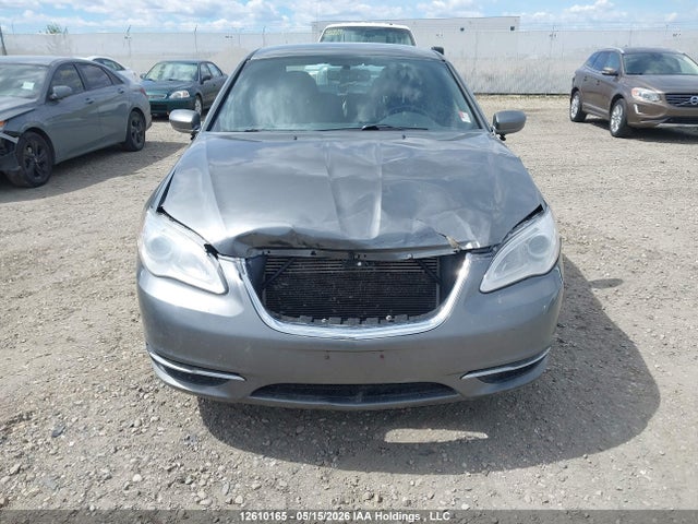 Продаж на аукціоні авто 2013 Chrysler 200 Lx, vin: 1C3CCBAB6DN668432, номер лоту: 12610165