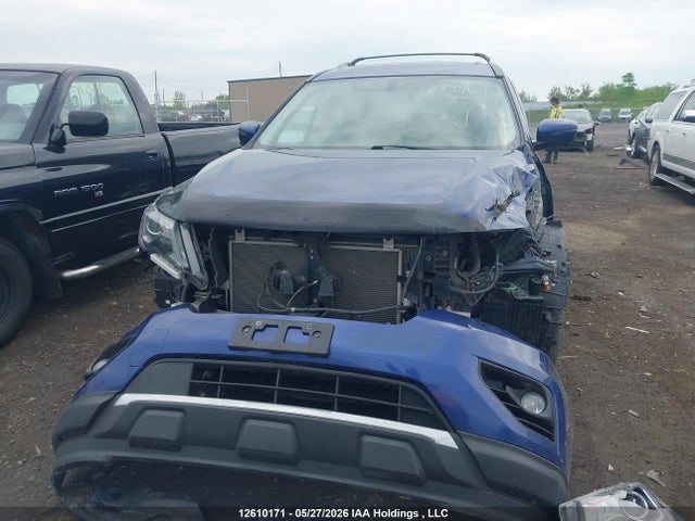 12610171 :رقم المزاد ، 5N1DR2MM4HC663075 vin ، 2017 Nissan Pathfinder مزاد بيع