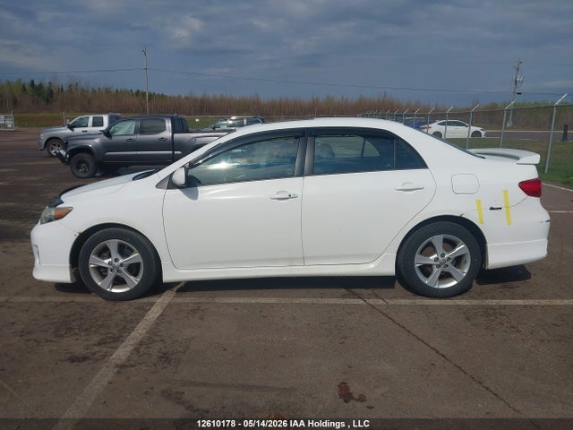 12610178 :رقم المزاد ، 2T1BU4EE4DC979817 vin ، 2013 Toyota Corolla S مزاد بيع