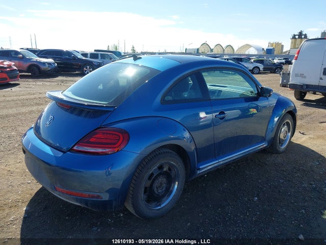 3VWJD7AT0JM728777 Volkswagen Beetle 2.0 Tsi Coast/2.0 Tsi Trendline