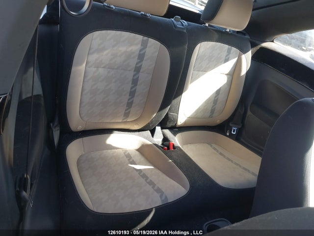 3VWJD7AT0JM728777 Volkswagen Beetle 2.0 Tsi Coast/2.0 Tsi Trendline