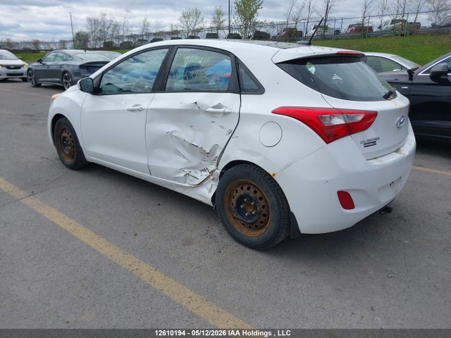 KMHD35LH0HU353748 Hyundai Elantra Gt Se
