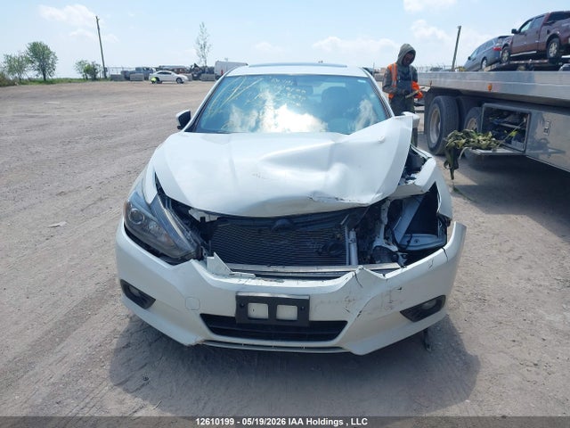 2016 Nissan Altima 2.5/2.5 S/2.5 Sl Tech/2.5 Sr/2.5 Sv მანქანა იყიდება აუქციონზე, vin: 1N4AL3AP7GN338698, აუქციონის ნომერი: 12610199