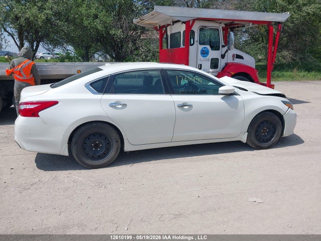 2016 Nissan Altima 2.5/2.5 S/2.5 Sl Tech/2.5 Sr/2.5 Sv მანქანა იყიდება აუქციონზე, vin: 1N4AL3AP7GN338698, აუქციონის ნომერი: 12610199
