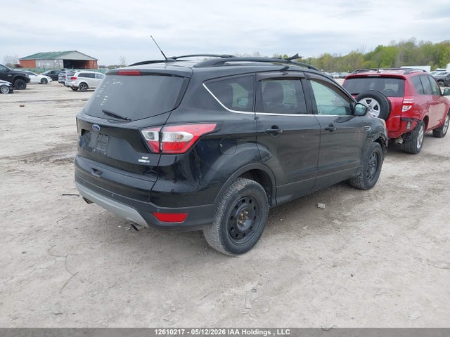 1FMCU9GD5HUA86131 Ford ESCAPE SE