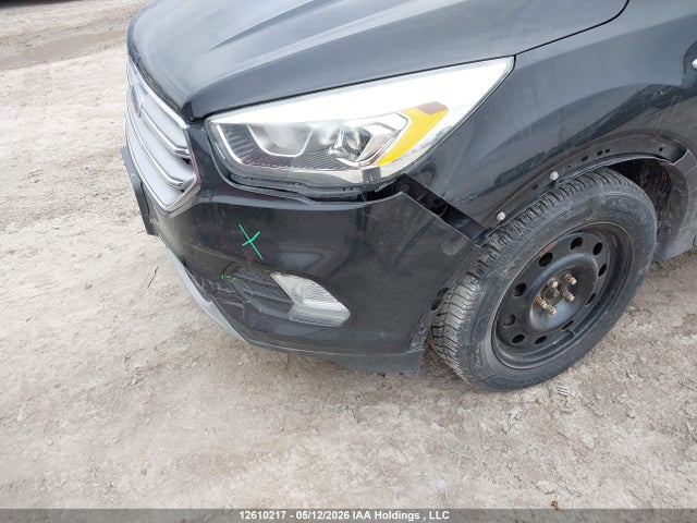 1FMCU9GD5HUA86131 Ford ESCAPE SE