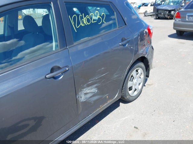 12610232 :رقم المزاد ، 2T1KU4EE5AC429375 vin ، 2010 Toyota Matrix مزاد بيع