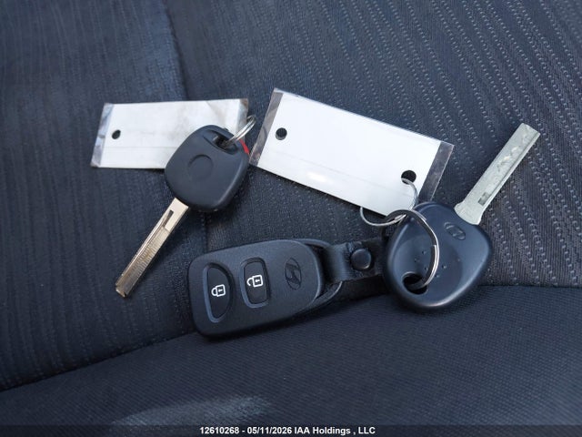 KMHCT5AE5HU351241 Hyundai ACCENT SE