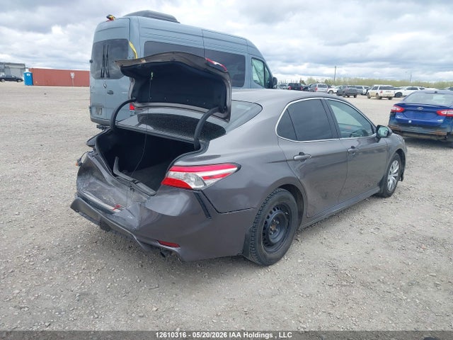 Продаж на аукціоні авто 2018 Toyota Camry, vin: 4T1B11HK4JU617375, номер лоту: 12610316