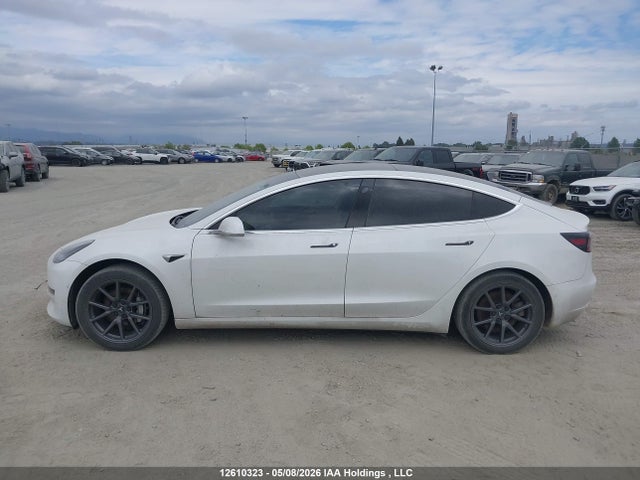 5YJ3E1EAXLF798681 Tesla MODEL 3