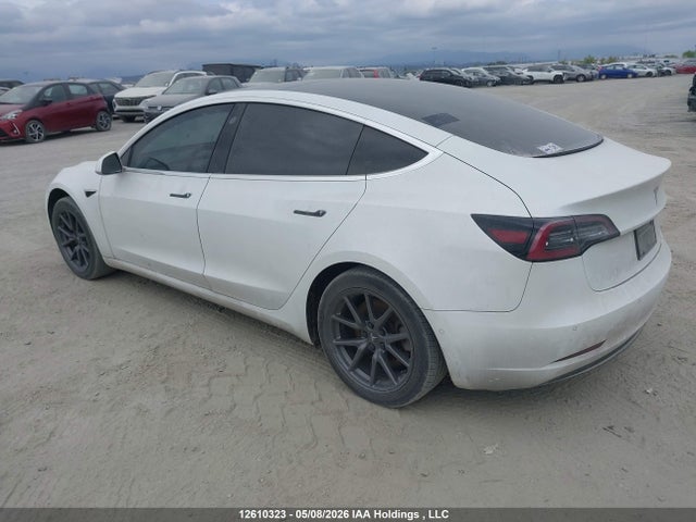 5YJ3E1EAXLF798681 Tesla MODEL 3