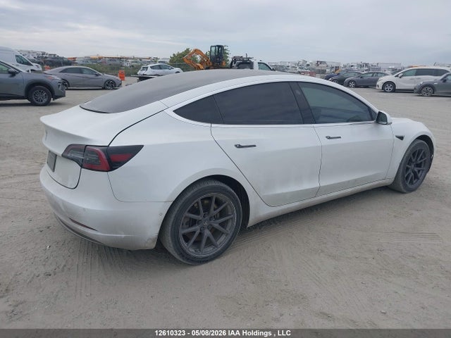 5YJ3E1EAXLF798681 Tesla MODEL 3