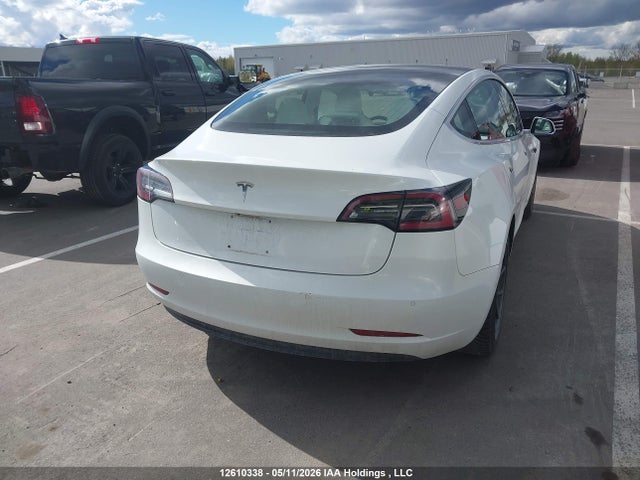 12610338 :رقم المزاد ، 5YJ3E1EB7JF107953 vin ، 2018 Tesla Model 3 Long Range/performance مزاد بيع