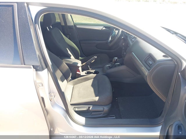 Продаж на аукціоні авто 2015 Volkswagen Jetta 2.0l Trendline/2.0l Trendline+, vin: 3VW2K7AJ3FM356691, номер лоту: 12610367