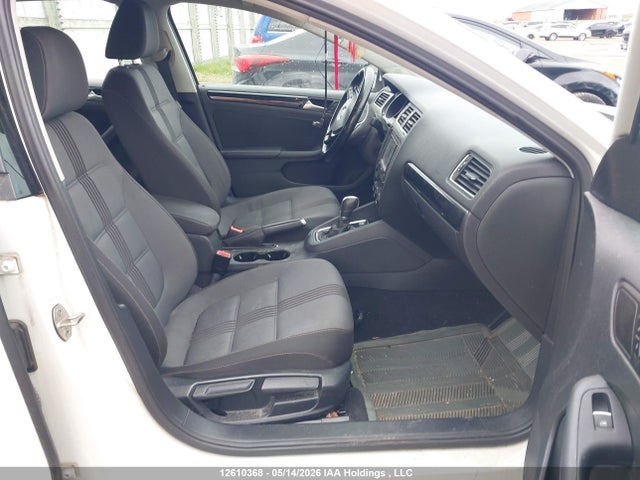 3VWDB7AJ4HM365671 Volkswagen Jetta Wolfsburg Edition