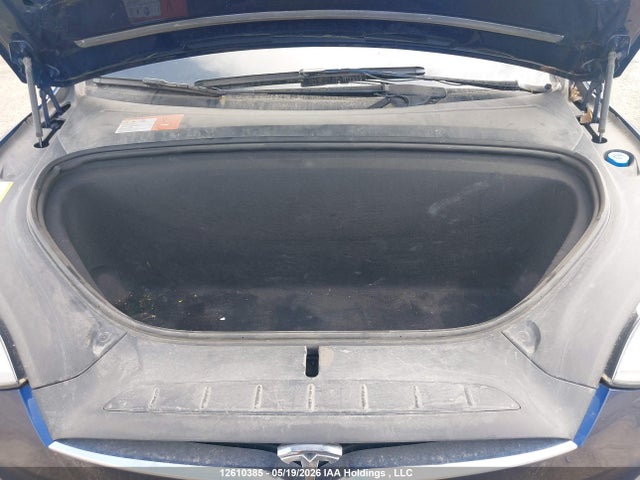 2017 Tesla Model X მანქანა იყიდება აუქციონზე, vin: 5YJXCAE42HF047681, აუქციონის ნომერი: 12610385