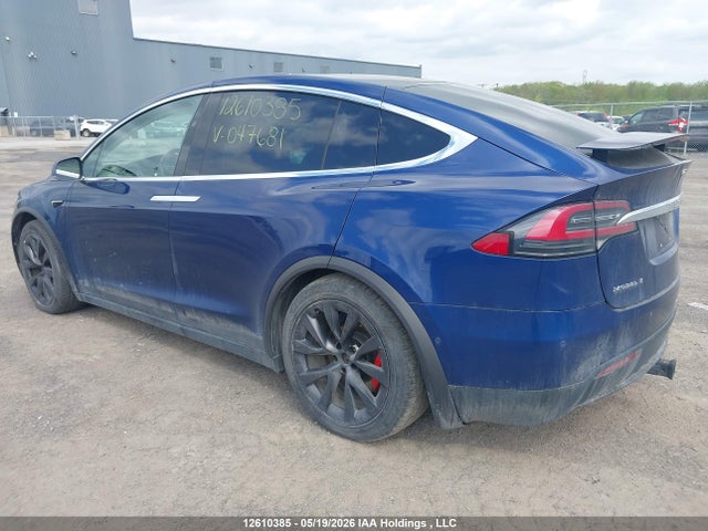 2017 Tesla Model X მანქანა იყიდება აუქციონზე, vin: 5YJXCAE42HF047681, აუქციონის ნომერი: 12610385