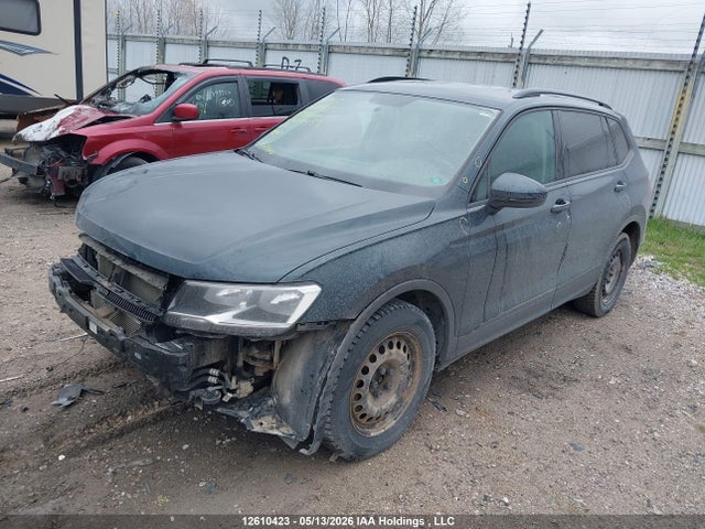3VV0B7AXXJM050953 Volkswagen Tiguan