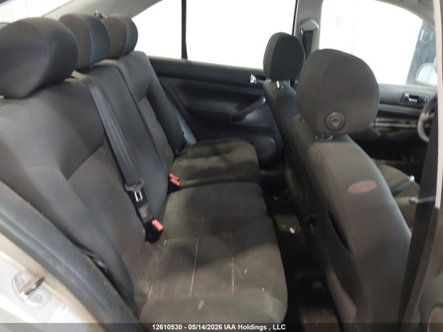2005 Volkswagen Jetta Gls 2.0l მანქანა იყიდება აუქციონზე, vin: 3VWSK69M75M043859, აუქციონის ნომერი: 12610530