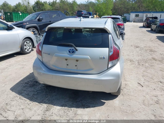 Toyota Prius C Technology 2016 JTDKDTB33G1126671 Image 16