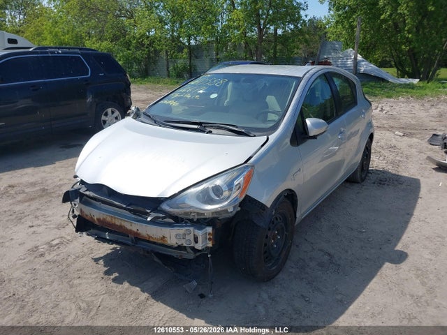 Toyota Prius C Technology 2016 JTDKDTB33G1126671 Image 2