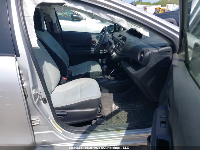 Toyota Prius C Technology 2016 JTDKDTB33G1126671 Image 5
