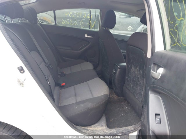 12610554 :رقم المزاد ، KNAFX4A67F5305326 vin ، 2015 Kia Forte مزاد بيع