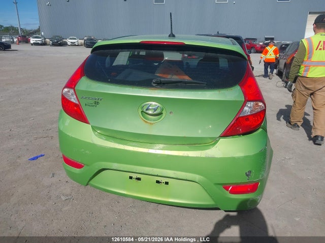 2013 Hyundai Accent Gls/gs მანქანა იყიდება აუქციონზე, vin: KMHCT5AEXDU126209, აუქციონის ნომერი: 12610584