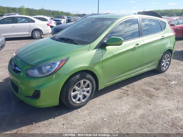 2013 Hyundai Accent Gls/gs მანქანა იყიდება აუქციონზე, vin: KMHCT5AEXDU126209, აუქციონის ნომერი: 12610584