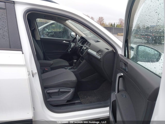 3VV0B7AX6JM006626 Volkswagen Tiguan Trendline