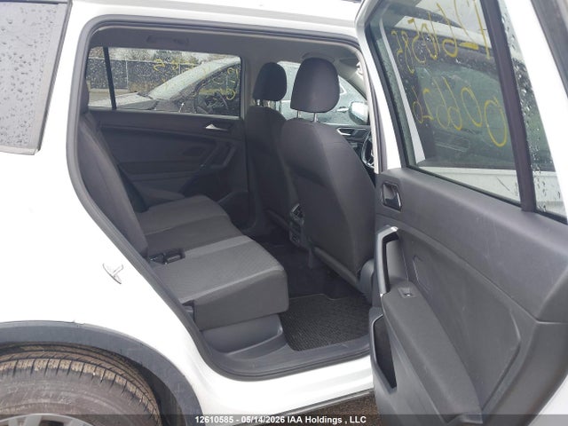 3VV0B7AX6JM006626 Volkswagen Tiguan Trendline