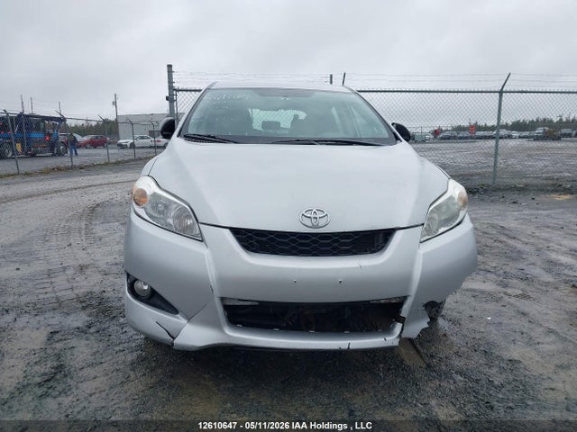 12610647 :رقم المزاد ، 2T1KU4EEXAC453901 vin ، 2010 Toyota Matrix مزاد بيع
