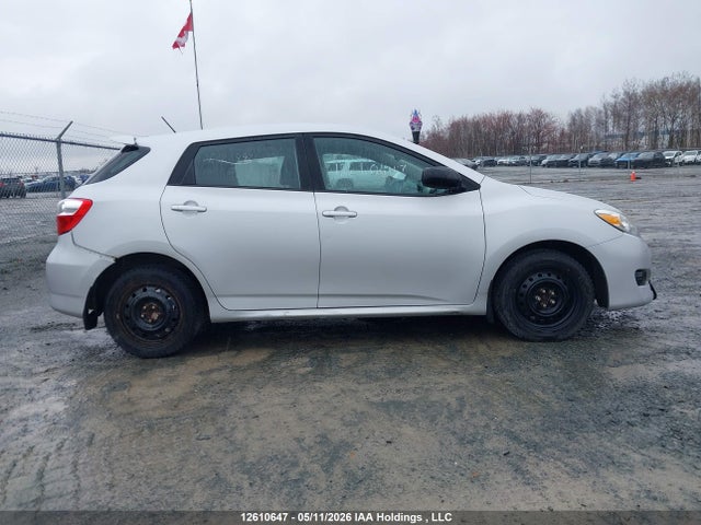 12610647 :رقم المزاد ، 2T1KU4EEXAC453901 vin ، 2010 Toyota Matrix مزاد بيع