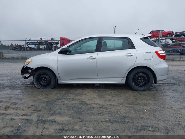 12610647 :رقم المزاد ، 2T1KU4EEXAC453901 vin ، 2010 Toyota Matrix مزاد بيع