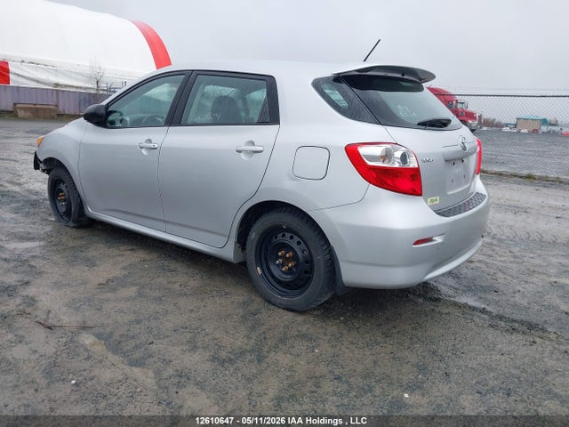 12610647 :رقم المزاد ، 2T1KU4EEXAC453901 vin ، 2010 Toyota Matrix مزاد بيع