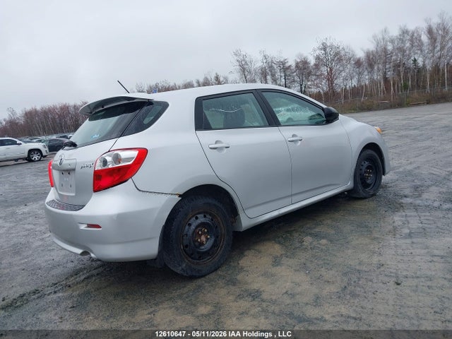12610647 :رقم المزاد ، 2T1KU4EEXAC453901 vin ، 2010 Toyota Matrix مزاد بيع