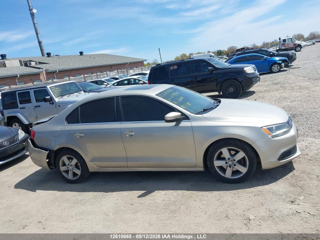 3VWD07AJ5EM229390 Volkswagen Jetta 1.8 Tsi Comfortline